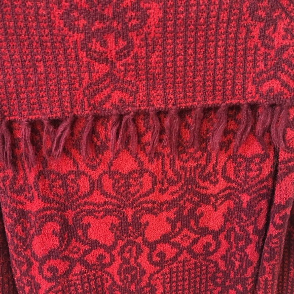 Knox Rose Red Sweater - Picture 4 of 8